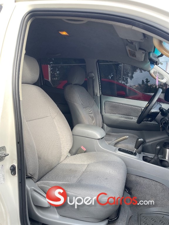 2008 Toyota Hilux — foto 11 / 12