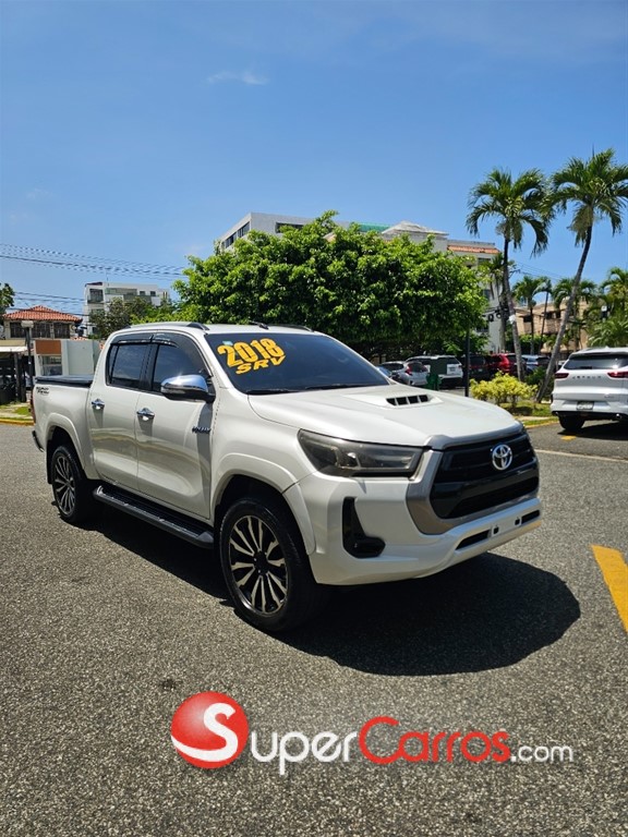 2018 Toyota Hilux SRV — foto 3 / 11