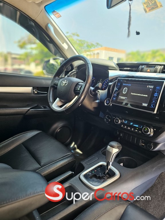 2018 Toyota Hilux SRV — foto 9 / 11