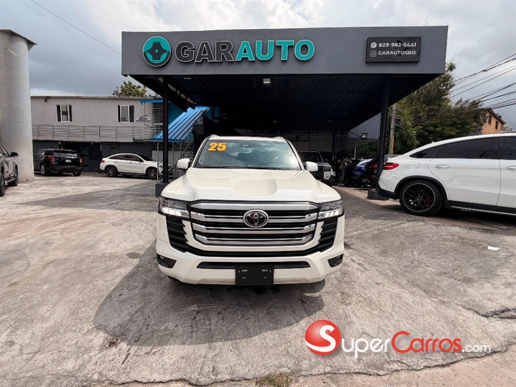 2025 Toyota Land Cruiser 300 GXR — foto 4 / 12