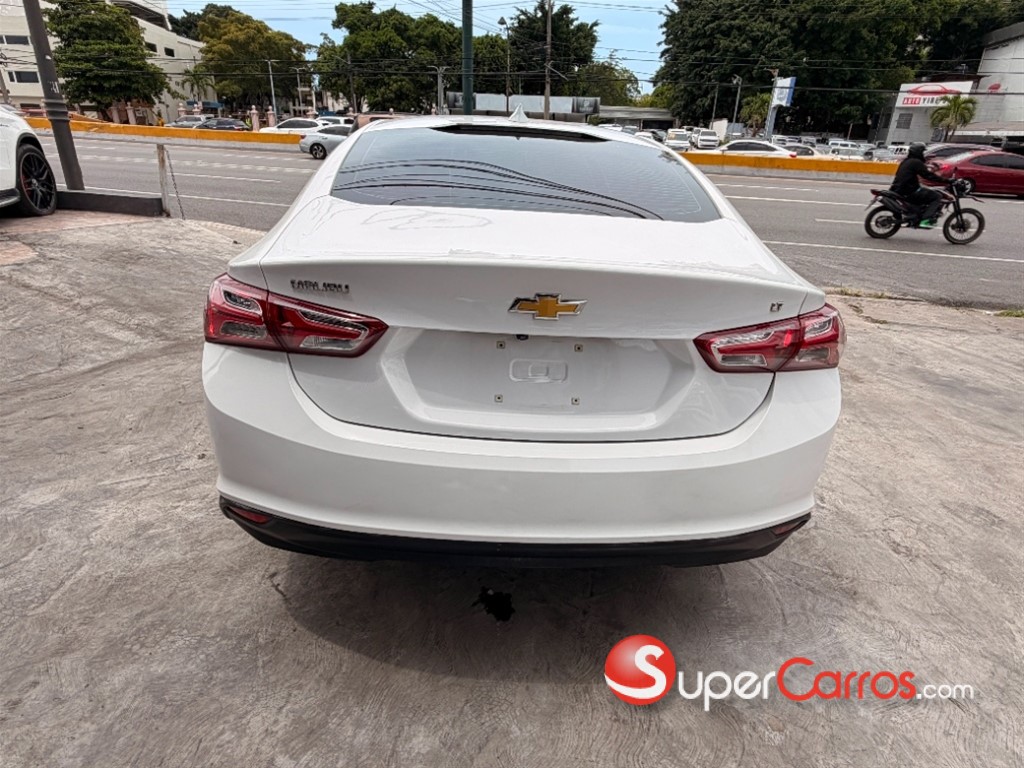 2020 Chevrolet Malibu LT — foto 8 / 12