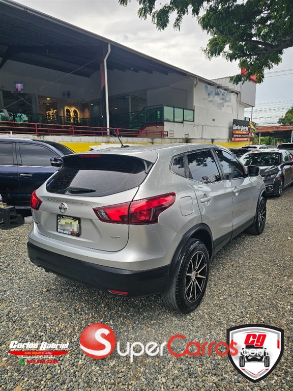 2018 Nissan Rogue S — foto 2 / 10