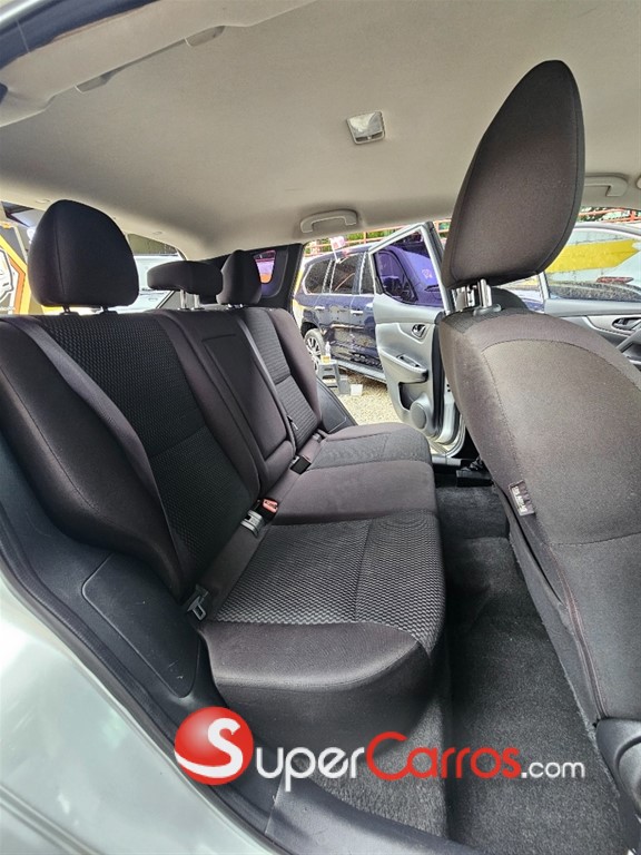 2018 Nissan Rogue S — foto 10 / 10