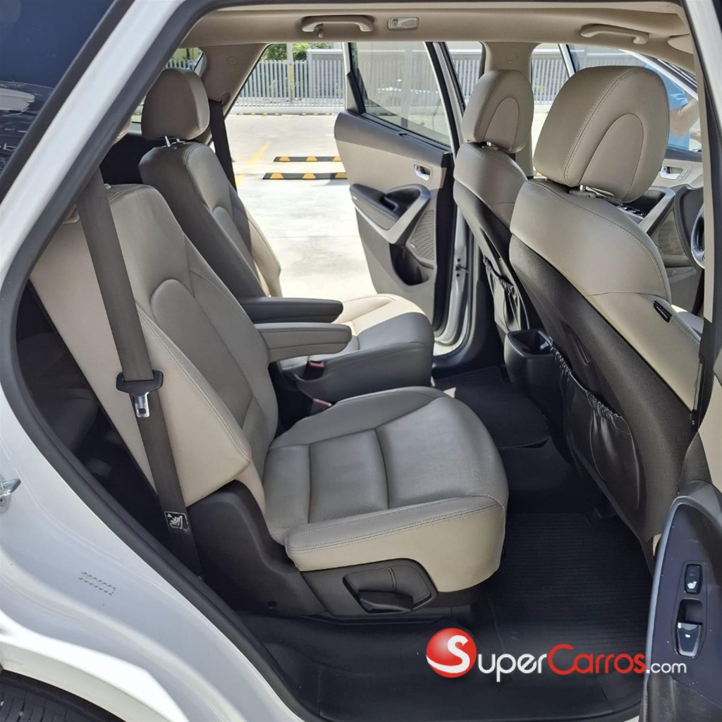 2017 Hyundai Santa Fe Ultimate — foto 6 / 12