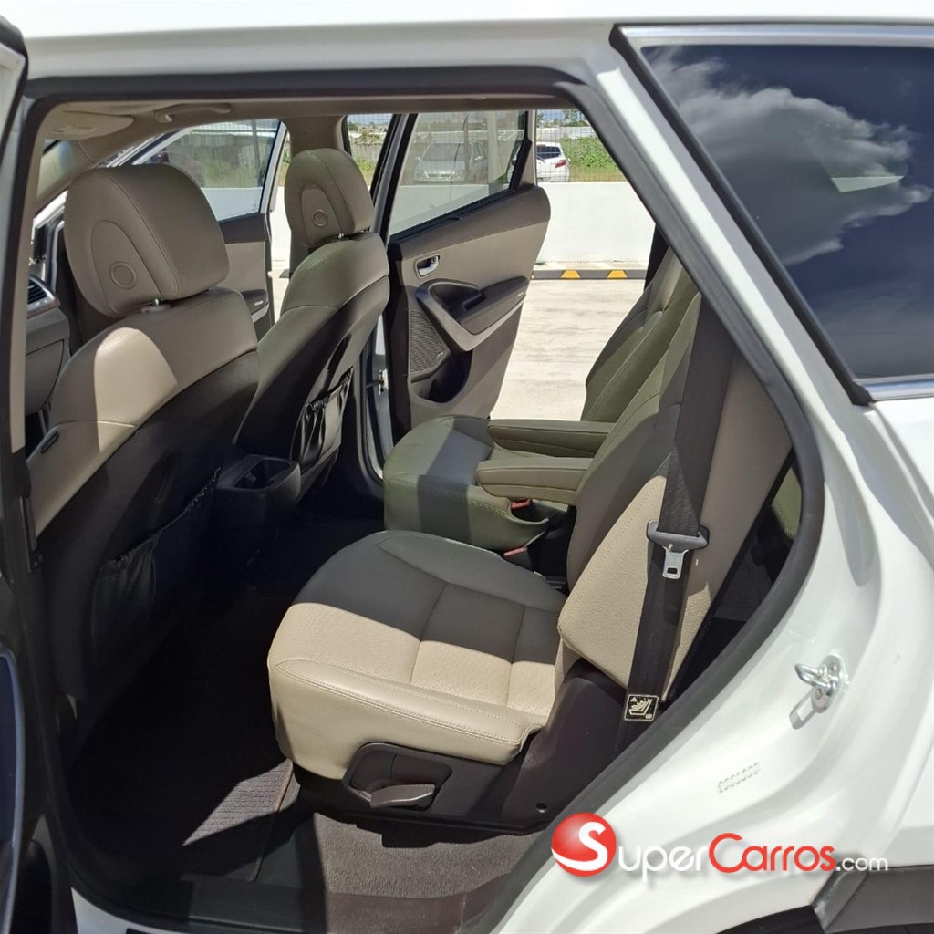 2017 Hyundai Santa Fe Ultimate — foto 11 / 12
