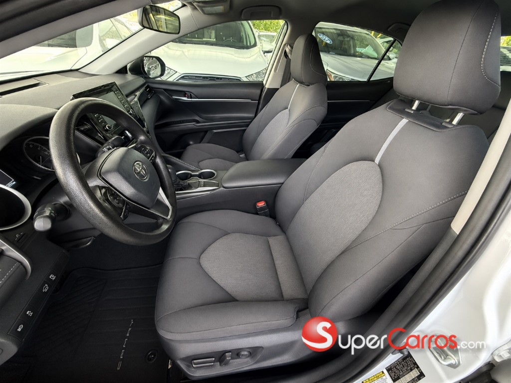 2022 Toyota Camry LE — foto 7 / 10