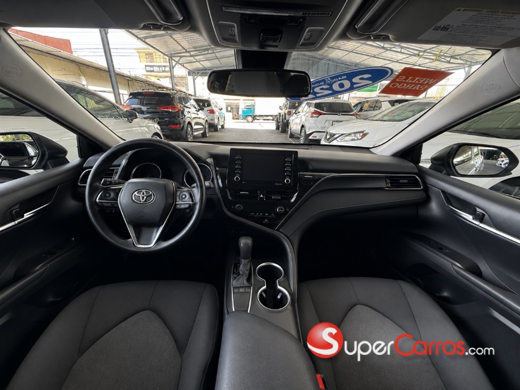 2022 Toyota Camry LE — foto 9 / 10