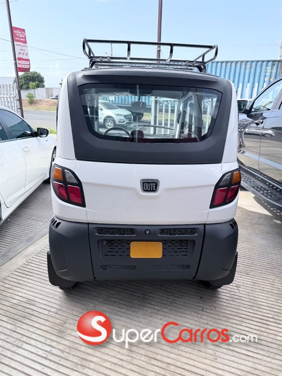 2025 Bajaj Qute — foto 4 / 8