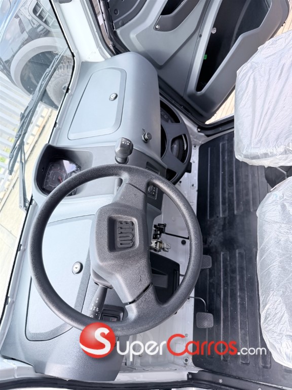 2025 Bajaj Qute — foto 6 / 8