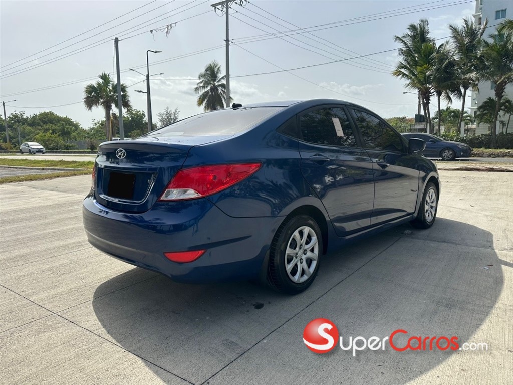 2016 Hyundai Accent SE — foto 5 / 12