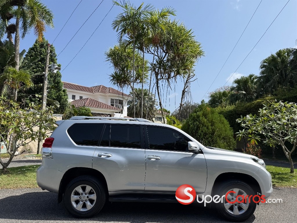2013 Toyota Land Cruiser Prado TXL — foto 4 / 10