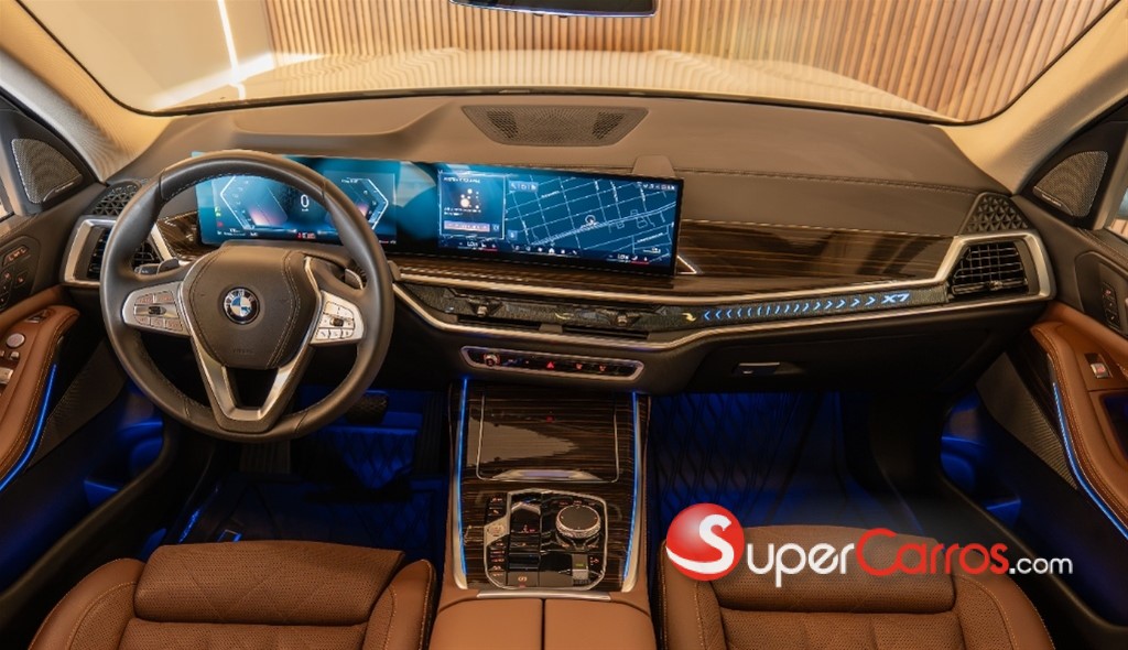 2023 BMW X 7 XDRIVE 40i — foto 5 / 12