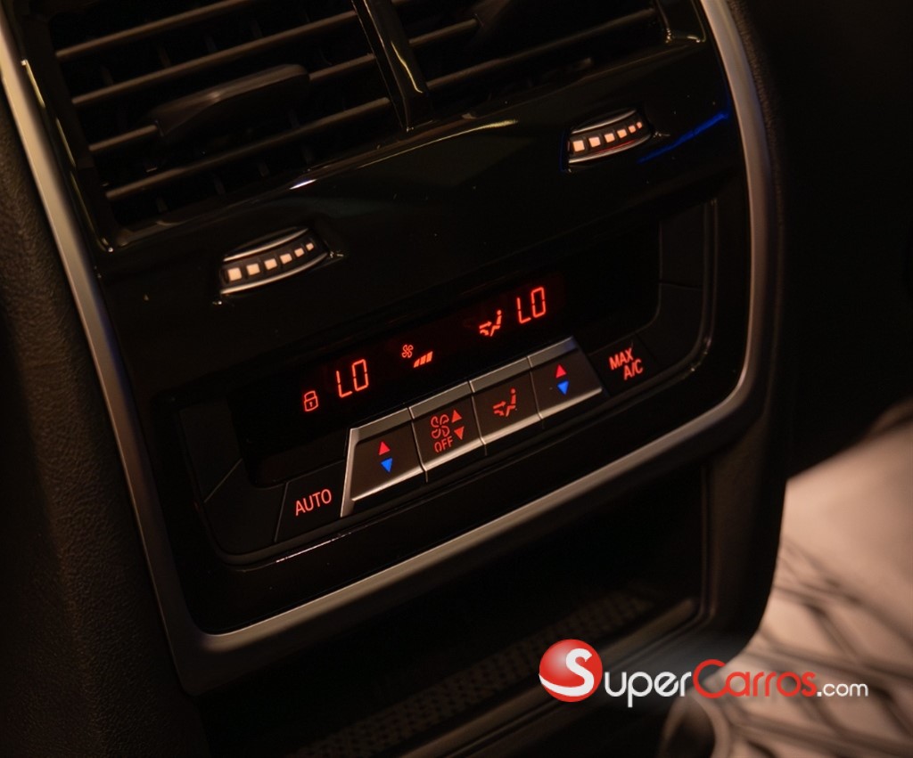 2023 BMW X 7 XDRIVE 40i — foto 11 / 12