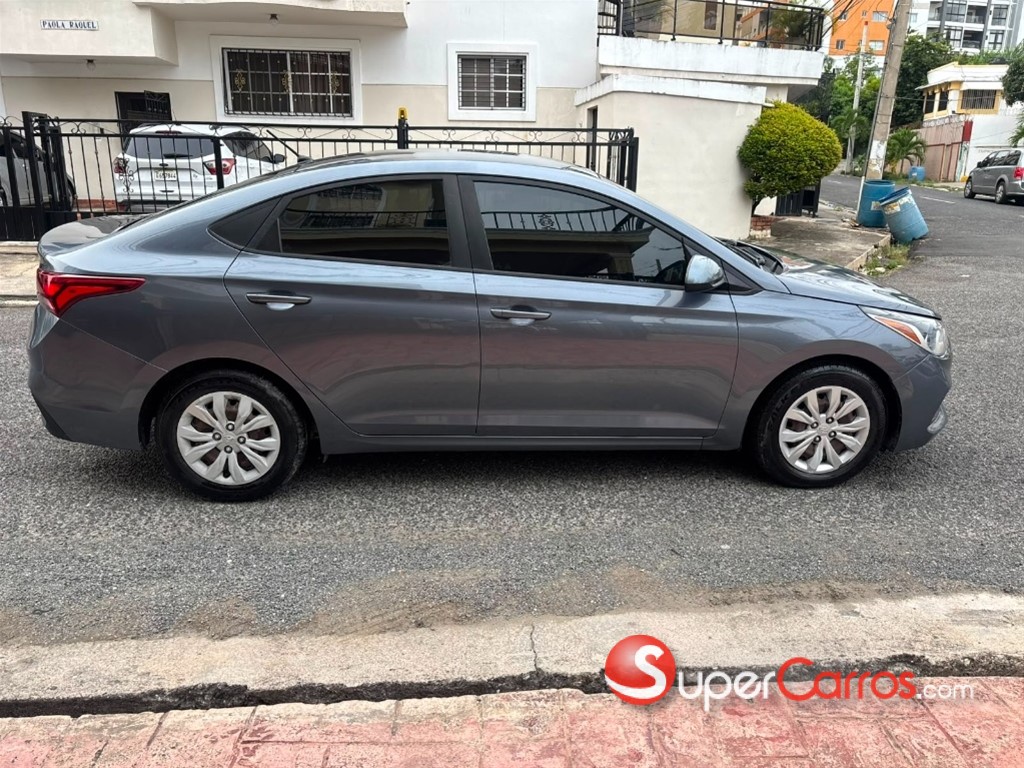2020 Hyundai Accent — foto 3 / 9