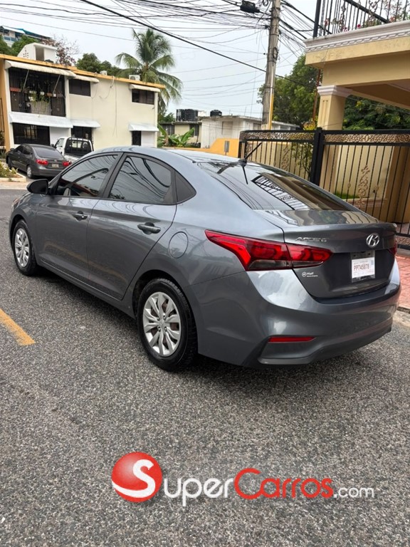 2020 Hyundai Accent — foto 5 / 9