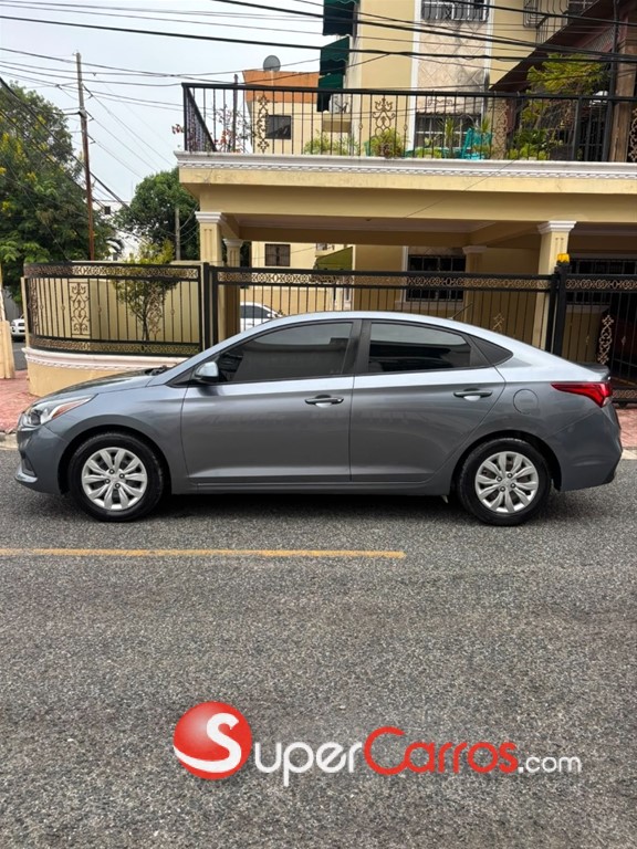 2020 Hyundai Accent — foto 6 / 9