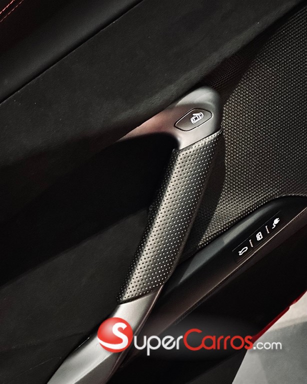 2023 Ferrari 296 GTB — foto 4 / 12