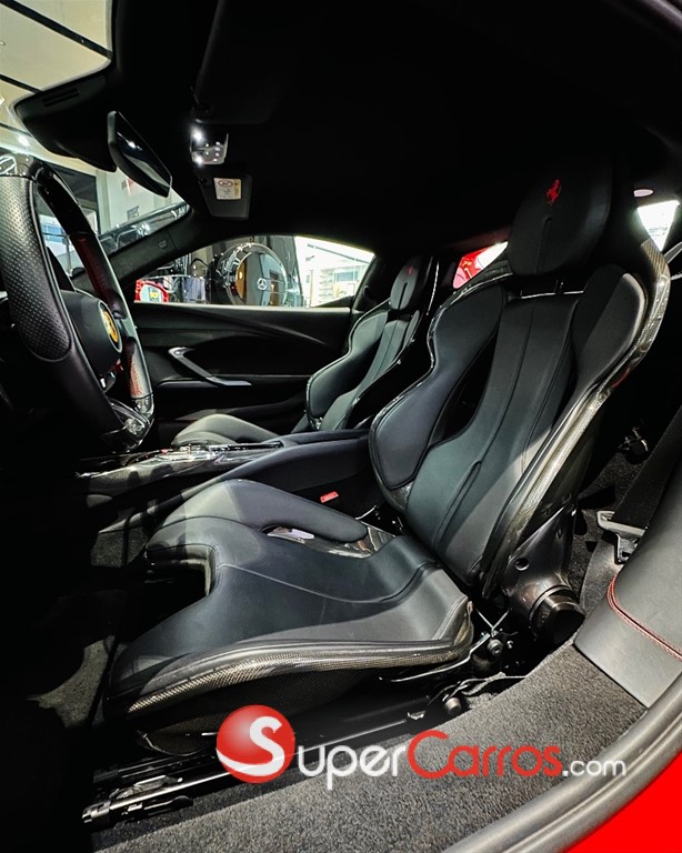 2023 Ferrari 296 GTB — foto 6 / 12