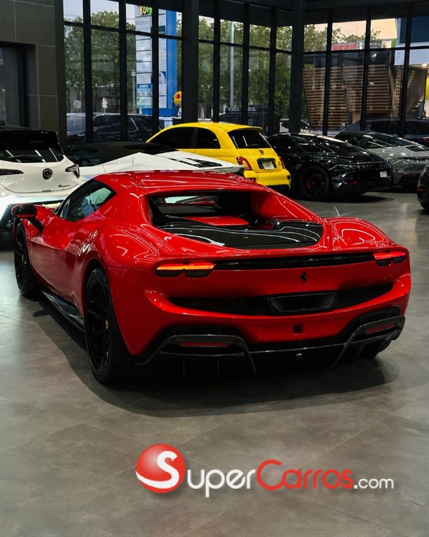 2023 Ferrari 296 GTB — foto 10 / 12