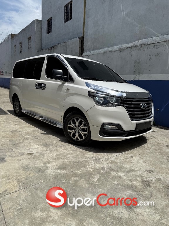 2018 Hyundai Grand Starex