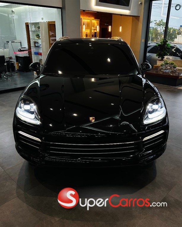 2019 Porsche Cayenne — foto 2 / 12