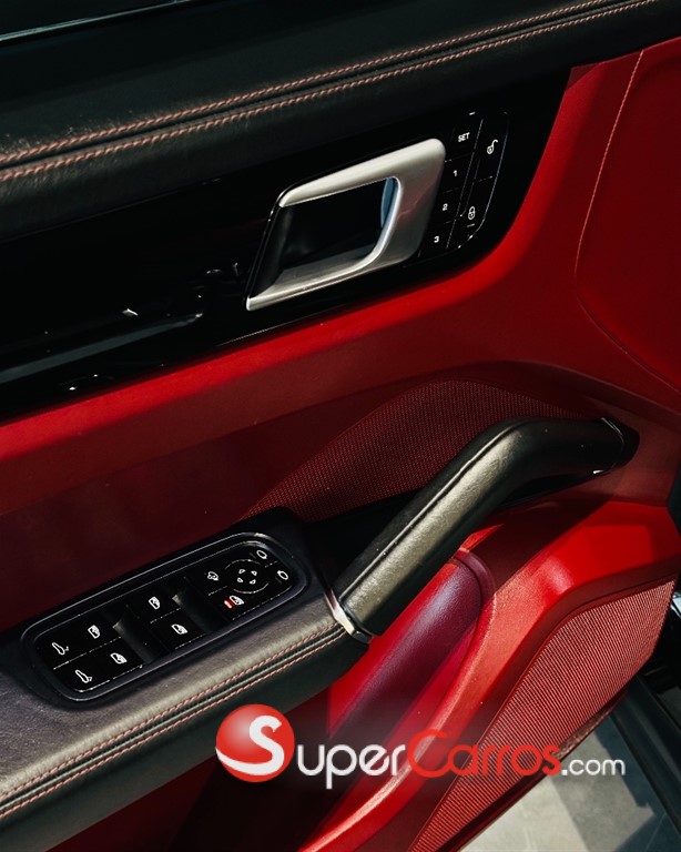 2019 Porsche Cayenne — foto 4 / 12
