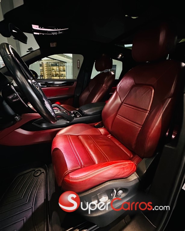 2019 Porsche Cayenne — foto 5 / 12