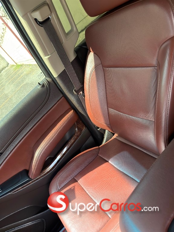 2015 Chevrolet Tahoe LTZ — foto 11 / 12
