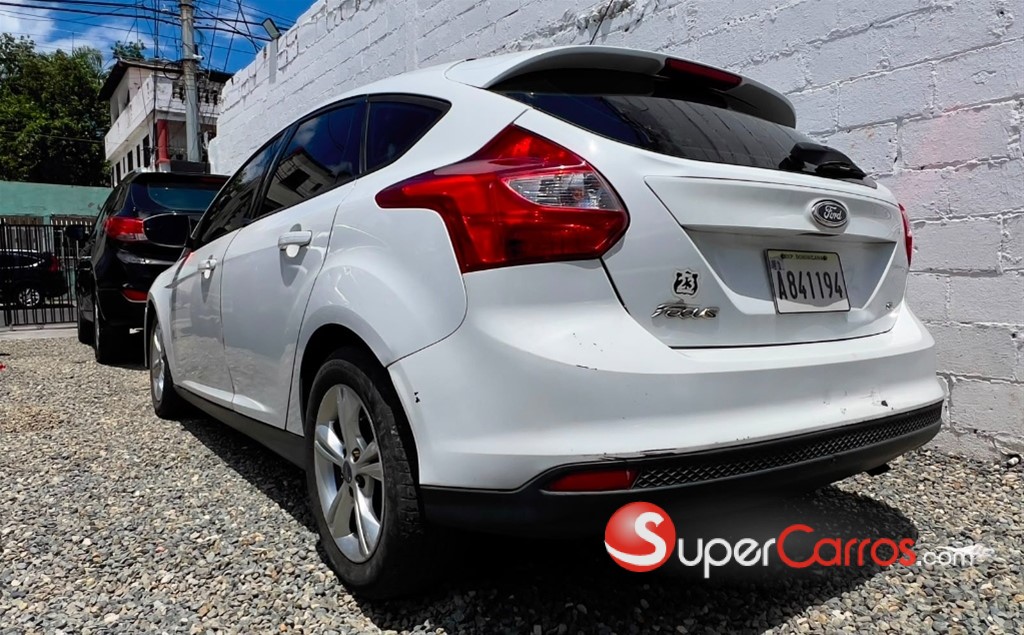 2013 Ford Focus Hatchback SE