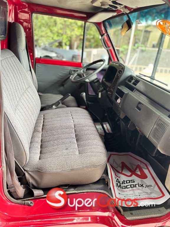 2007 Daihatsu YRV — foto 6 / 12
