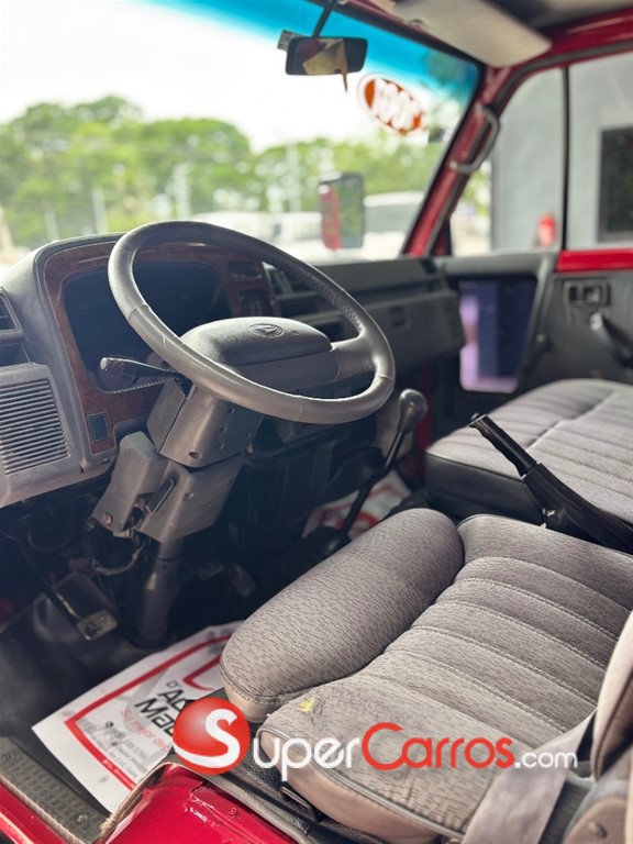 2007 Daihatsu YRV — foto 8 / 12