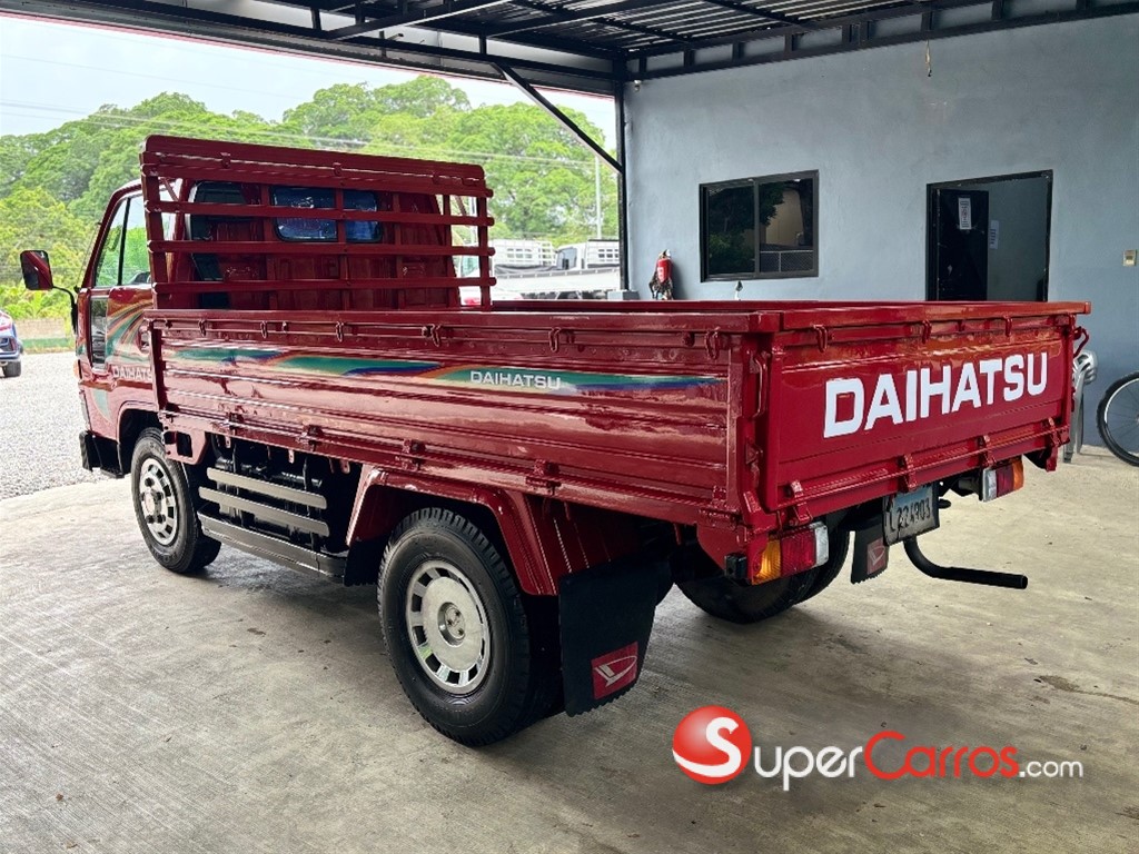 2007 Daihatsu YRV — foto 10 / 12