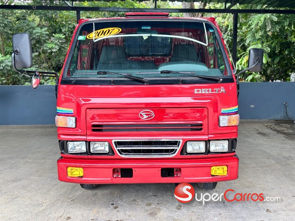 2007 Daihatsu YRV — foto 11 / 12