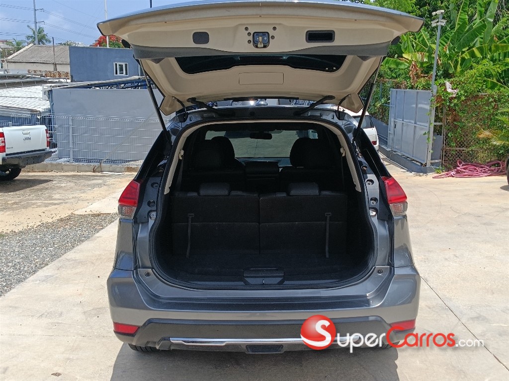 2020 Nissan X-Trail — foto 9 / 12