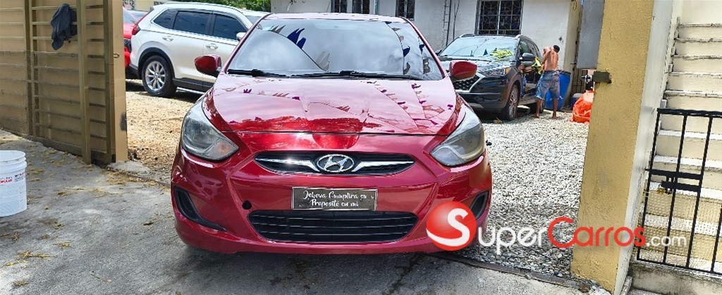2013 Hyundai Accent GLS — foto 2 / 10