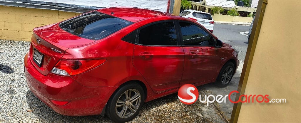 2013 Hyundai Accent GLS — foto 3 / 10