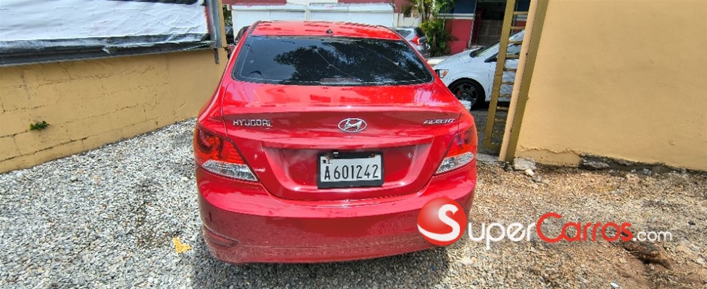 2013 Hyundai Accent GLS — foto 5 / 10
