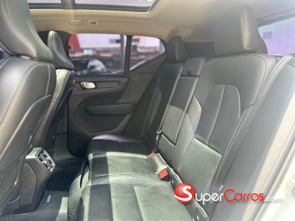 2024 Volvo XC40 Plus B4 — foto 5 / 11