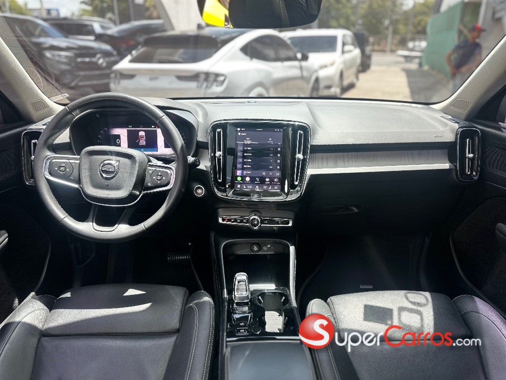 2024 Volvo XC40 Plus B4 — foto 6 / 11
