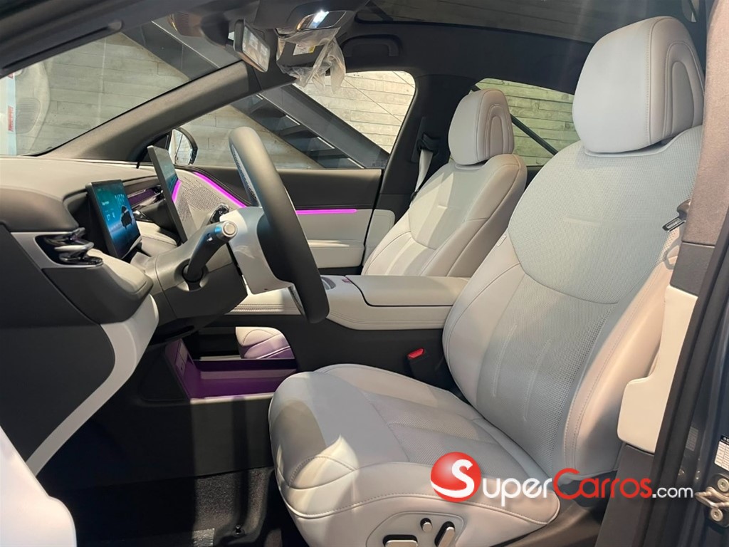 2027 Xpeng G6 Performance — foto 8 / 9