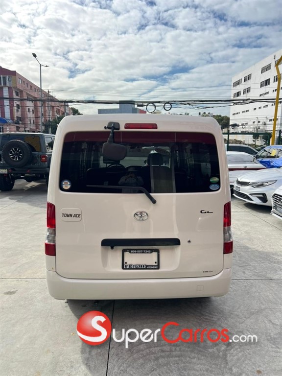 2020 Toyota Town-Ace GL 4WD — foto 5 / 12