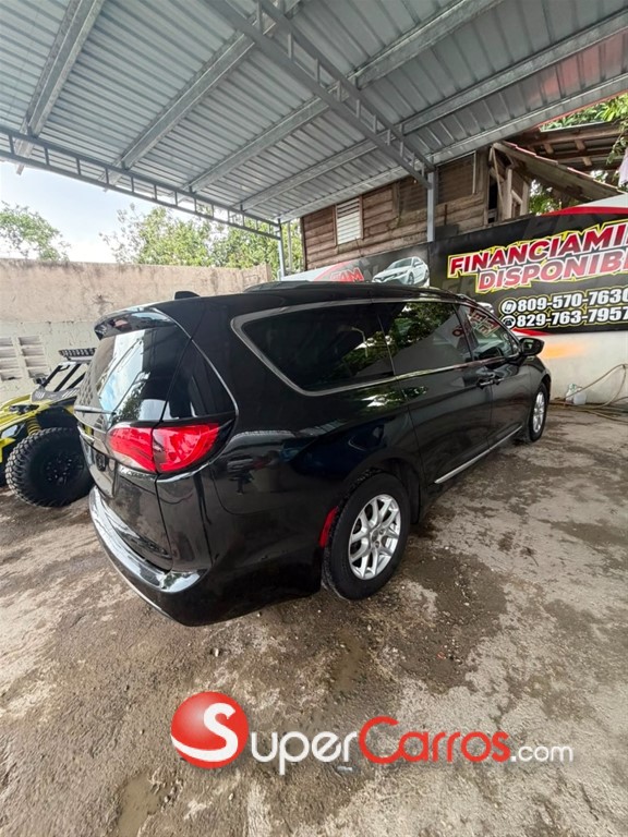 2020 Chrysler Pacifica — foto 2 / 11