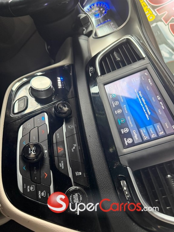 2020 Chrysler Pacifica — foto 7 / 11