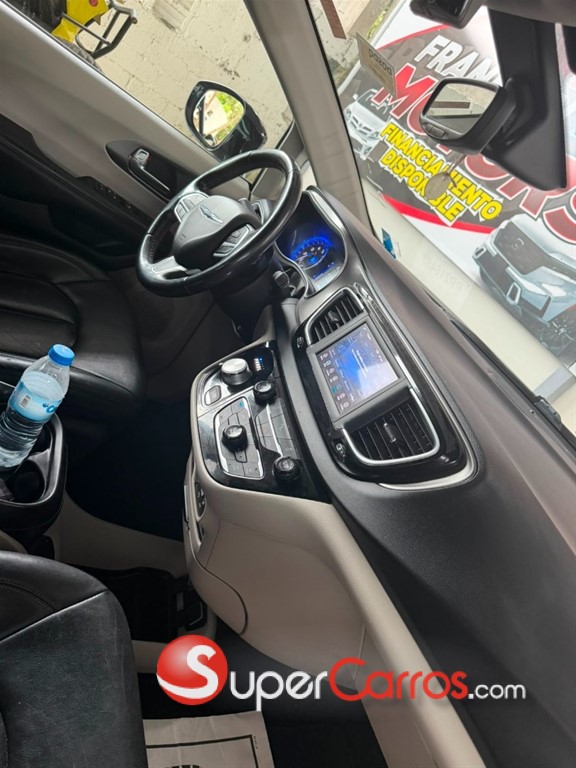 2020 Chrysler Pacifica — foto 8 / 11