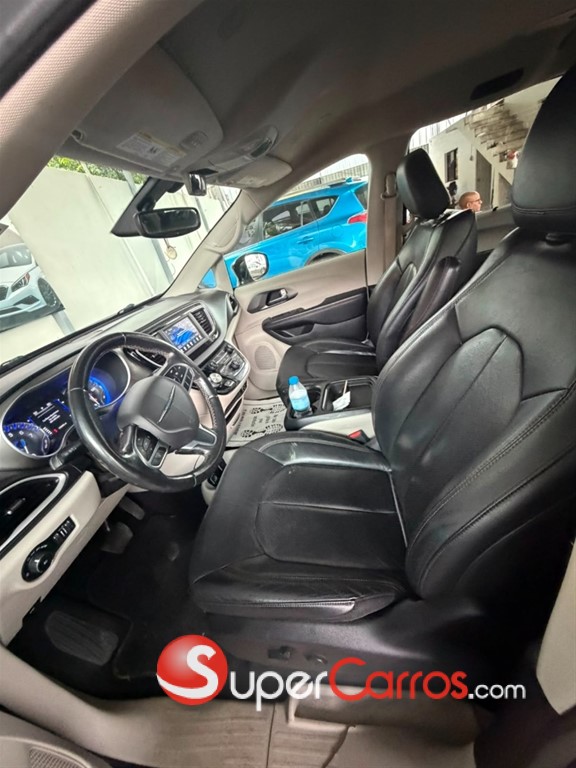 2020 Chrysler Pacifica — foto 9 / 11