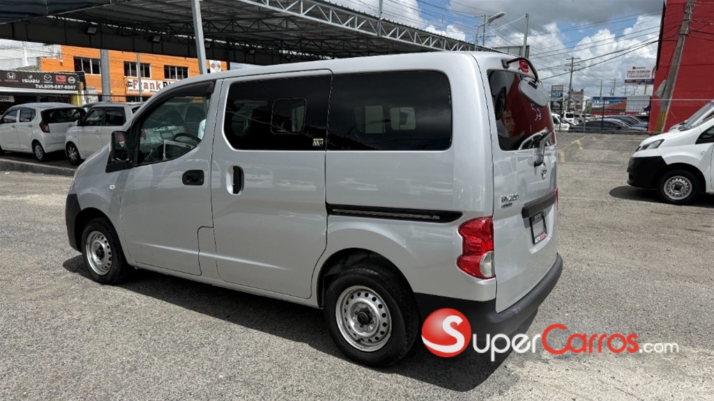 2021 Nissan NV 200 — foto 3 / 10