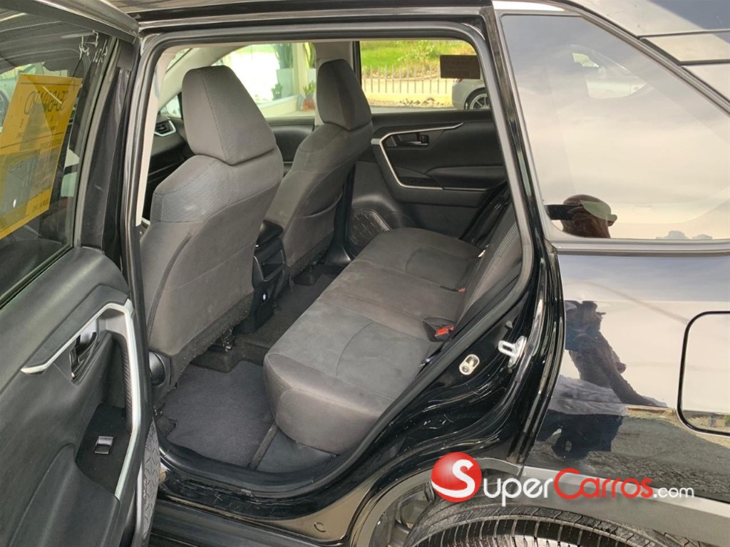 2021 Toyota RAV4 LE — foto 6 / 9