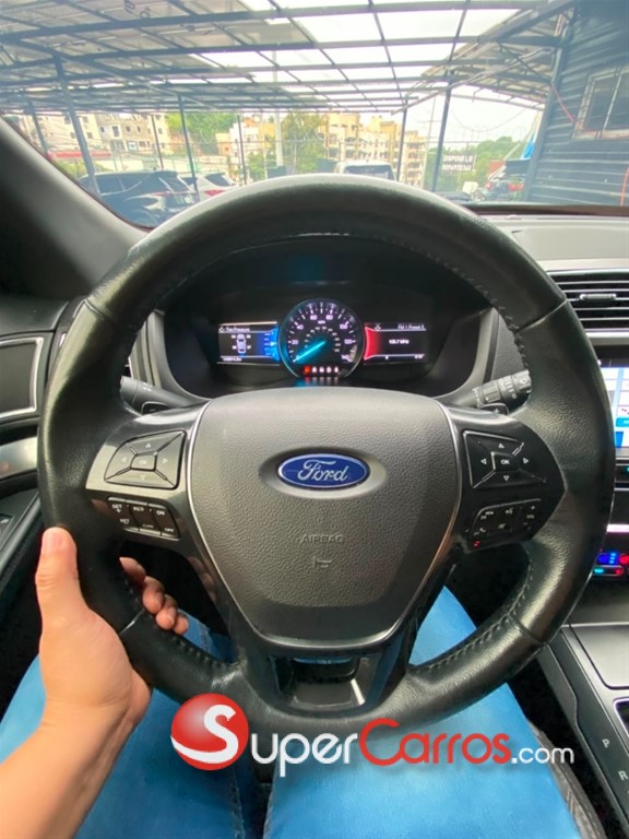 2017 Ford Explorer Limited — foto 3 / 12