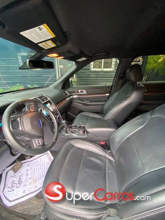 2017 Ford Explorer Limited — foto 11 / 12