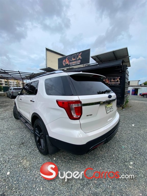 2017 Ford Explorer Limited — foto 12 / 12
